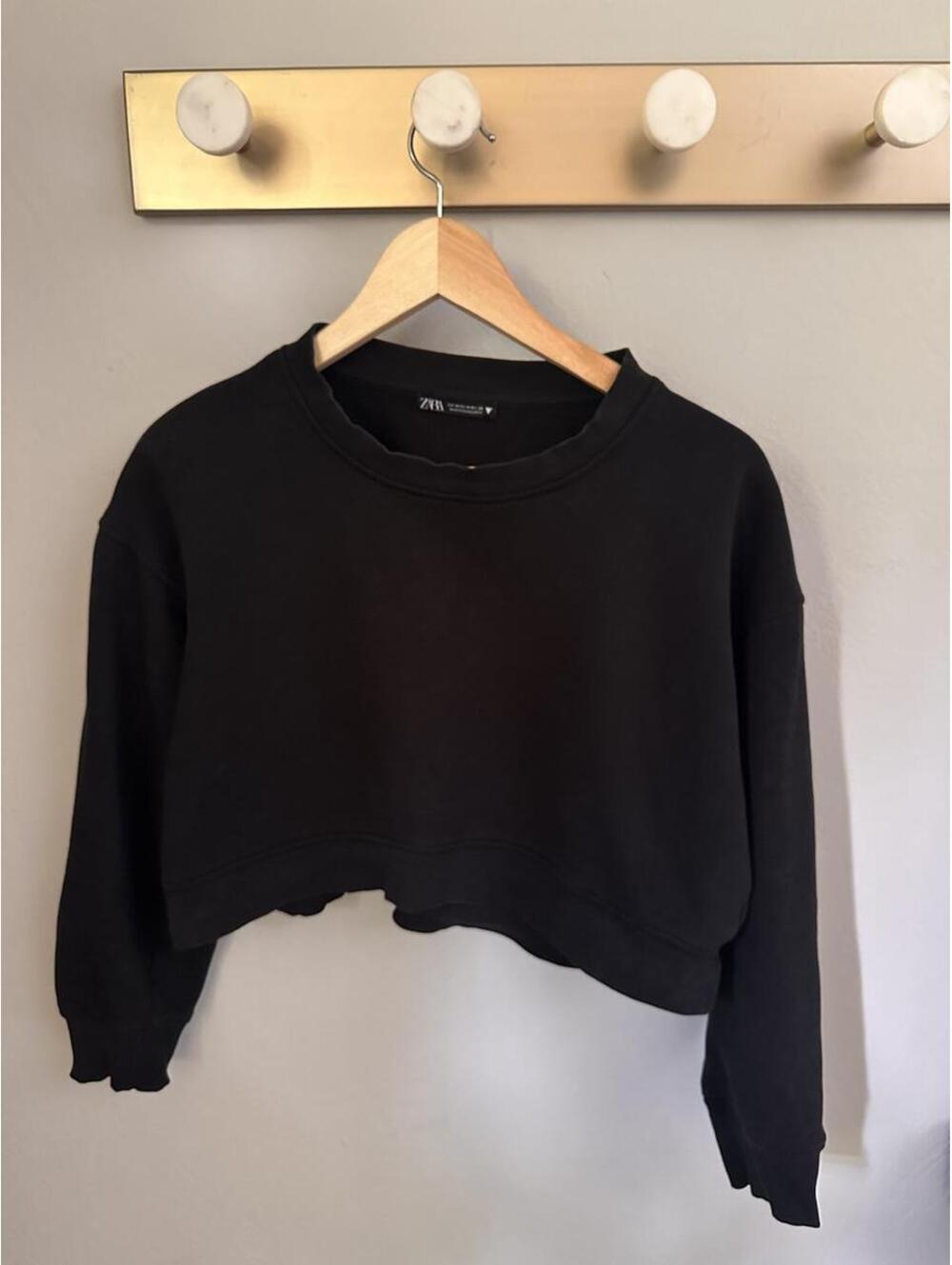 Zara Women's Black Sweatshirt